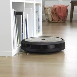 IRobot™ Roomba™ I1 EVO Wi-Fi Connected Robot Vacuum + Exclusive Bundle: Virtual Wall (i115820) 16 IRobot™ Roomba™ I1 EVO Wi-Fi Connected Robot Vacuum + Exclusive Bundle: Virtual Wall (i115820) -Storage And Cleaning 5260741 ALT6