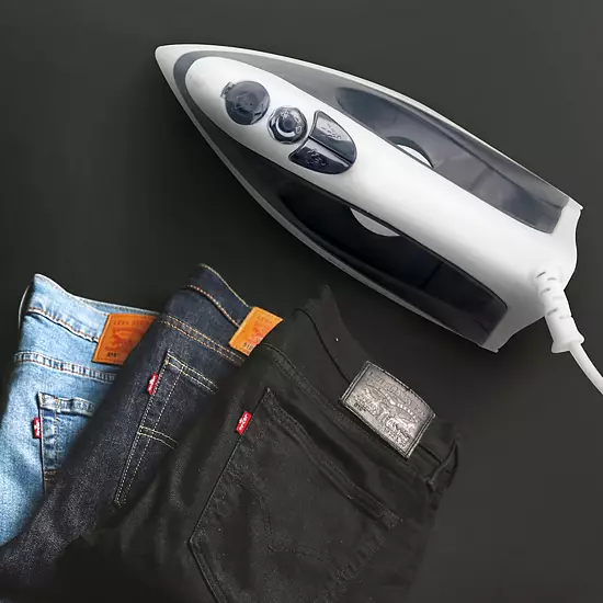 Impress Compact & Lightweight Steam & Dry Iron 5 Impress Compact & Lightweight Steam & Dry Iron - Image 3
