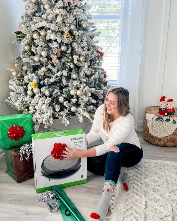 IRobot™ Roomba™ I1 EVO Wi-Fi Connected Robot Vacuum + Exclusive Bundle: Virtual Wall (i115820) 11 IRobot™ Roomba™ I1 EVO Wi-Fi Connected Robot Vacuum + Exclusive Bundle: Virtual Wall (i115820) - Image 9